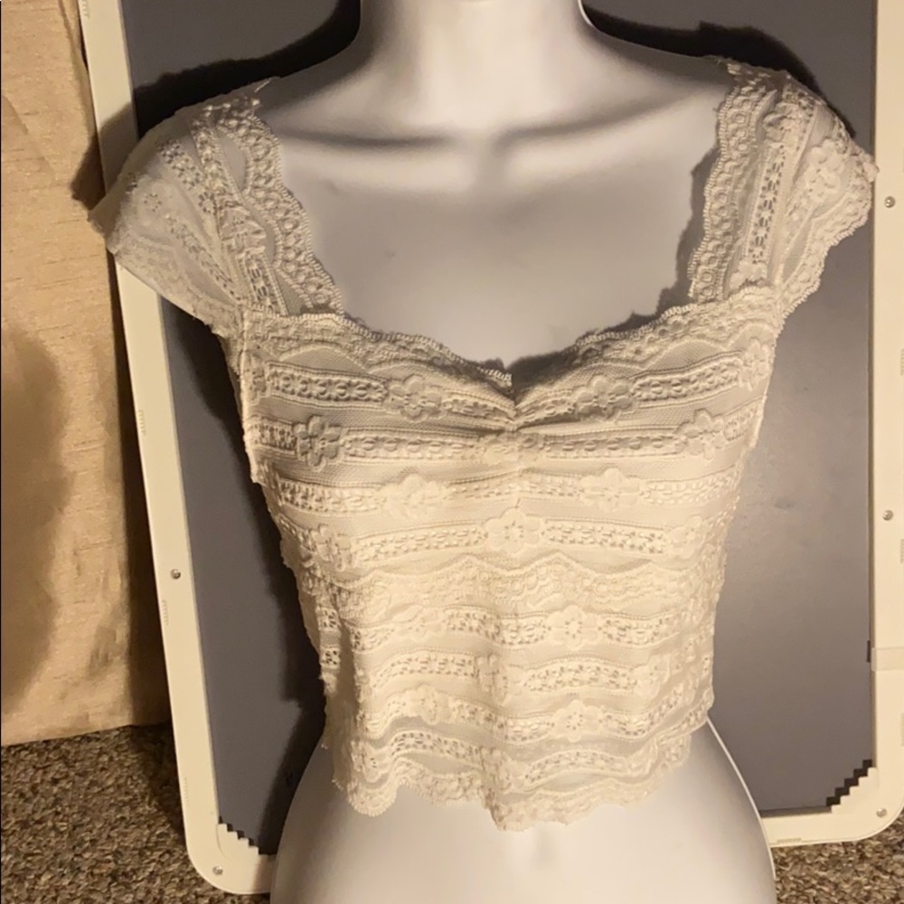 Cropped lace shirt- white, adorable fit